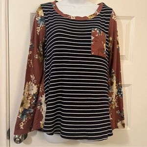 Andrée by UNIT Striped Floral Long-Sleeve Pocket Tee (medium)